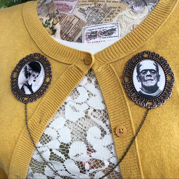 Frankenstein Sweater Guard🖤🍂Halloween•Fall🍂🖤 - Picture 3 of 3